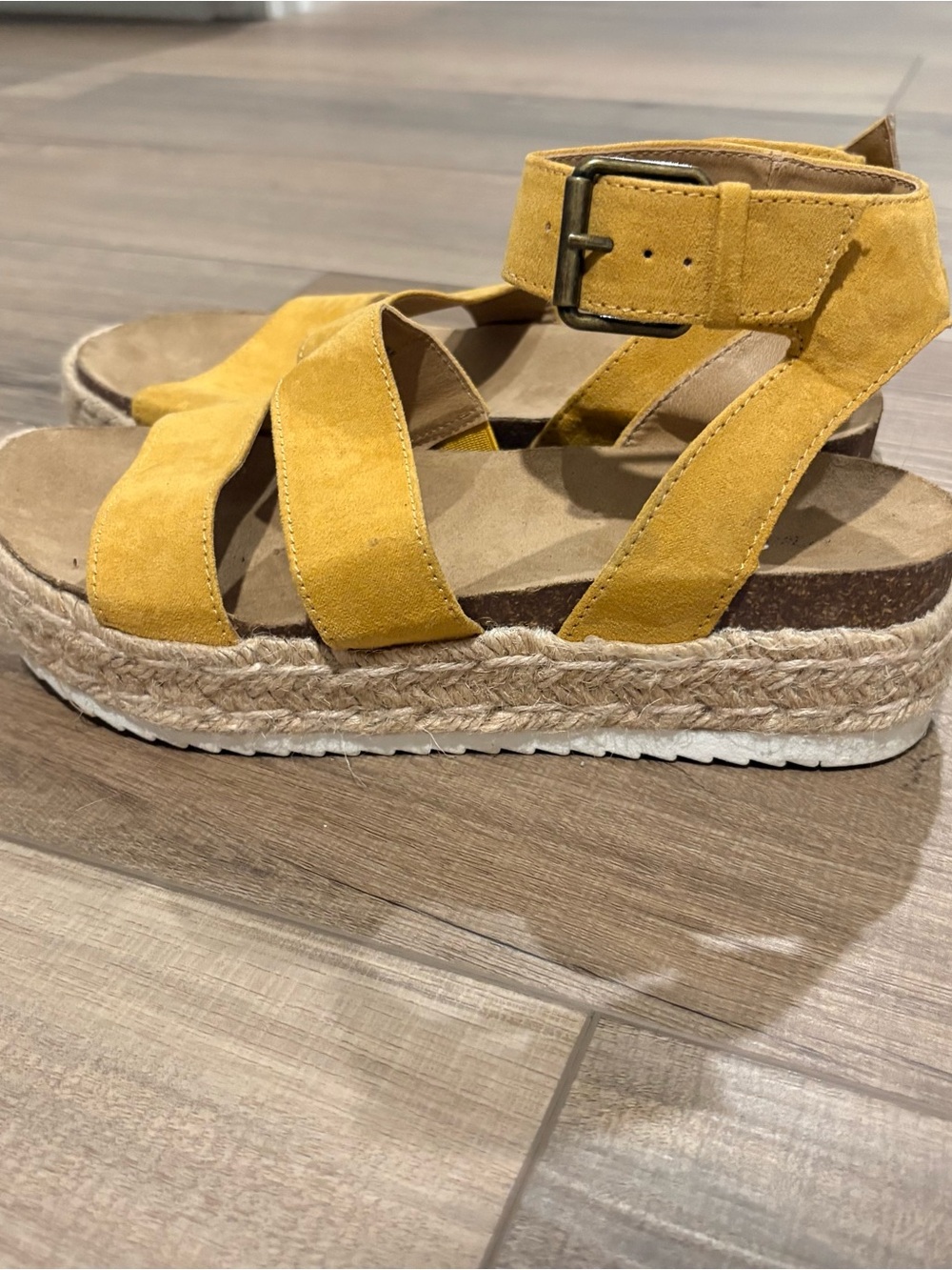 Universal Thread Annie espadrille style sandals yellow size‎ 6